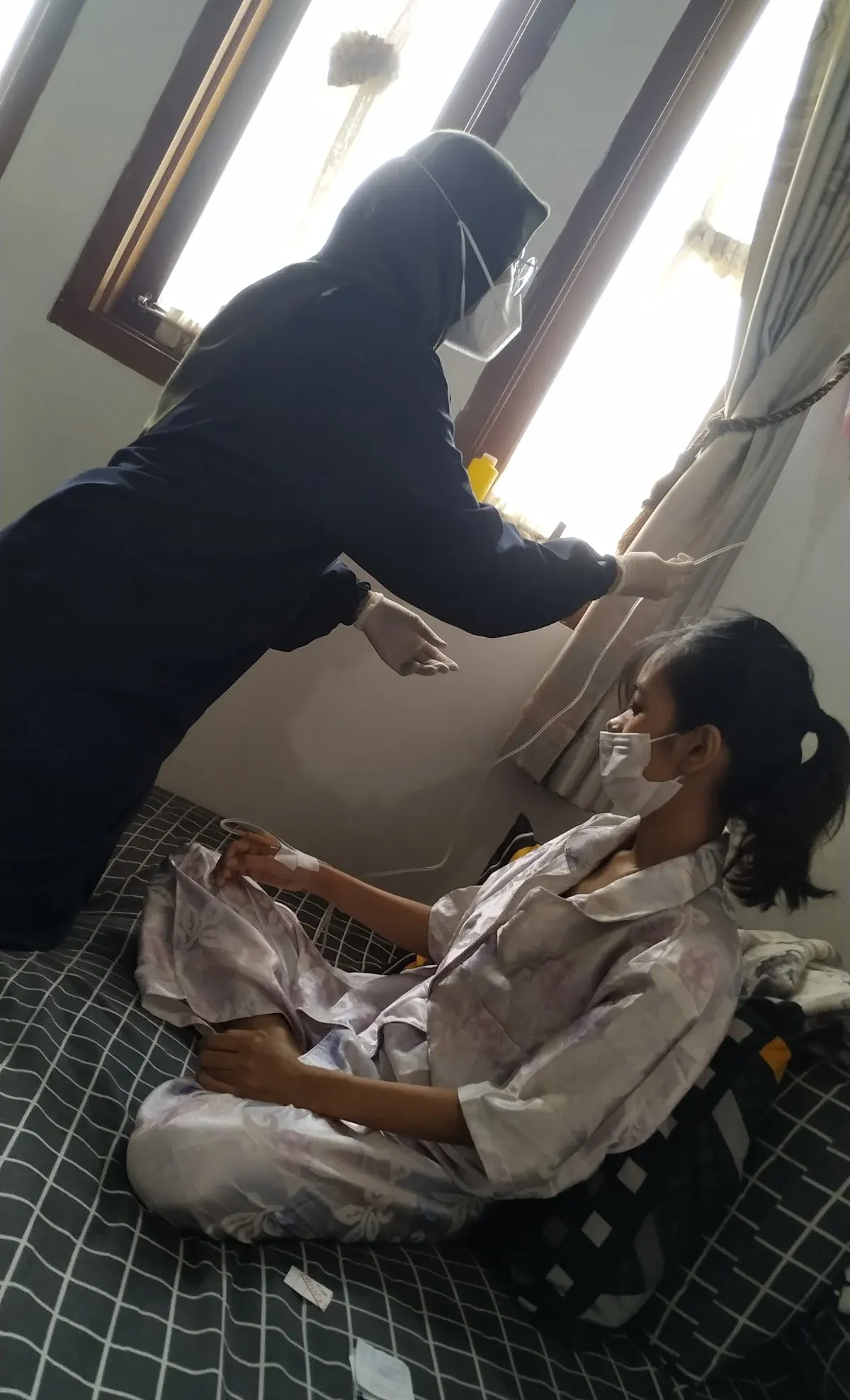 Sifa Habibah - Infus dan Injeksi Vitamin