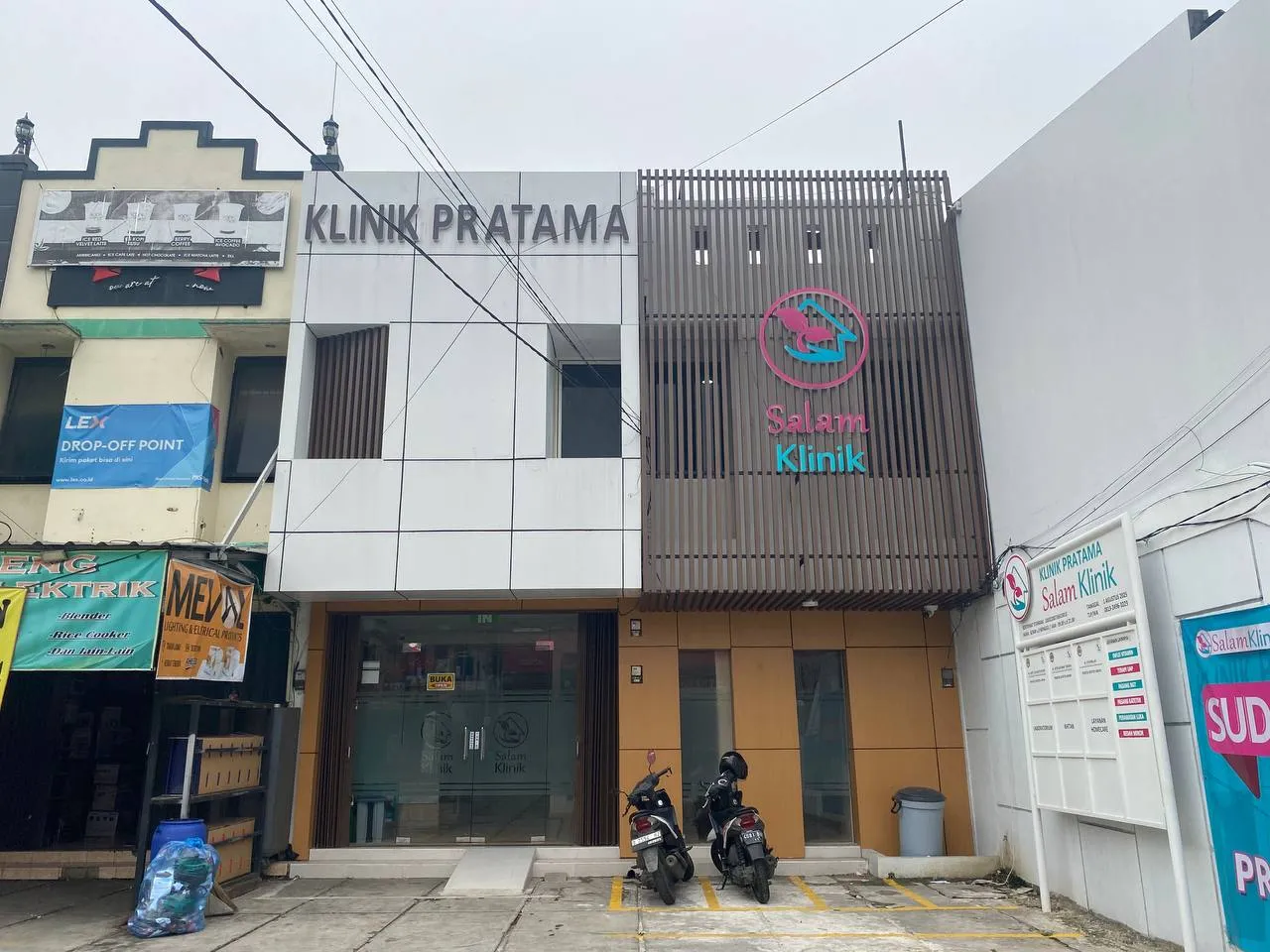 Tampak Depan Klinik